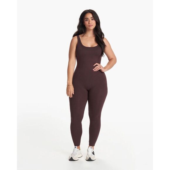 NWT Vuori Halo Essential Jumpsuit Women's DreamKnit™ Jumpsuit - Large - Mahogany - Picture 1 of 12